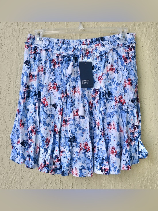 crown & ivy Dresses & Skirts - Crown & Ivy Blue Floral Skirt